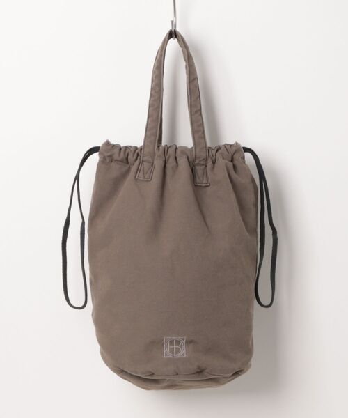hobo（ホーボー）の「【hobo / ホーボー】DRAWSTRING POUCH M PADDED LIGHT CANVAS（ショルダーバッグ・メンズ・ベージュ/ネイビー/チャコール・FREE）」の10枚目の写真