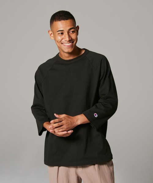 Champion（チャンピオン）の「【Champion/チャンピオン】メンズ MADE IN USA ティーテンイレブン ラグラン3/4スリーブTシャツ（Tシャツ/カットソー・メンズ・モスグリーン/ホワイト/ネイビー/ブラック/レッド系その他7/シルバーグレー・X-LARGE/LARGE/MEDIUM/SMALL）」の3枚目の写真