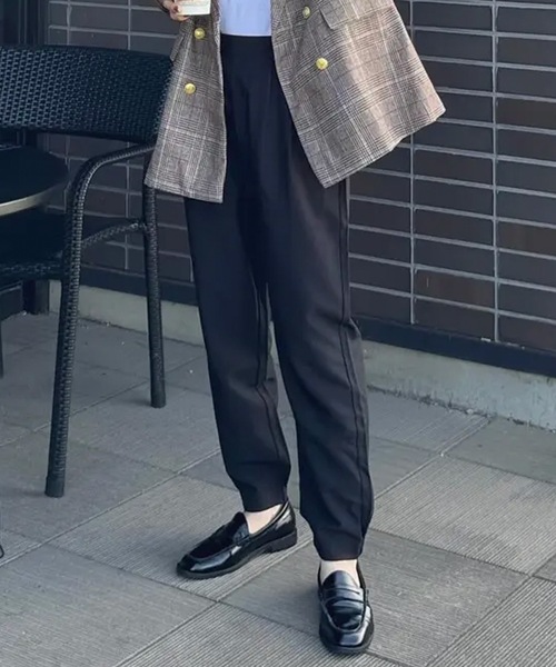 aquagarage（アクアガレージ）の「タック入りジョガーパンツ（その他パンツ・レディース・ブラック/サンドベージュ/チャコール/カーキ/ベージュ・S/M/L/LL）」の2枚目の写真