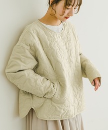 ITEMS URBANRESEARCH（アイテムズ アーバンリサーチ）の「ノーカラー刺繍ブルゾン（ブルゾン・レディース）」