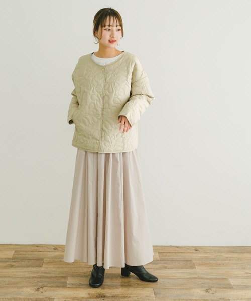 ITEMS URBANRESEARCH（アイテムズ アーバンリサーチ）の「ノーカラー刺繍ブルゾン（ブルゾン・レディース・ブラック/ベージュ・FREE）」の3枚目の写真