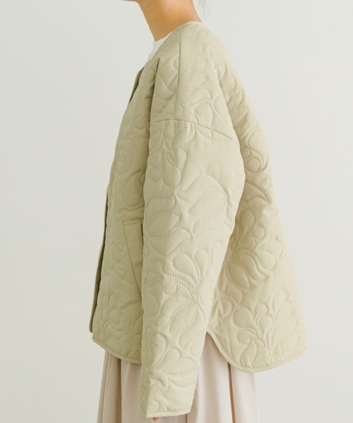 ITEMS URBANRESEARCH（アイテムズ アーバンリサーチ）の「ノーカラー刺繍ブルゾン（ブルゾン・レディース・ブラック/ベージュ・FREE）」の6枚目の写真