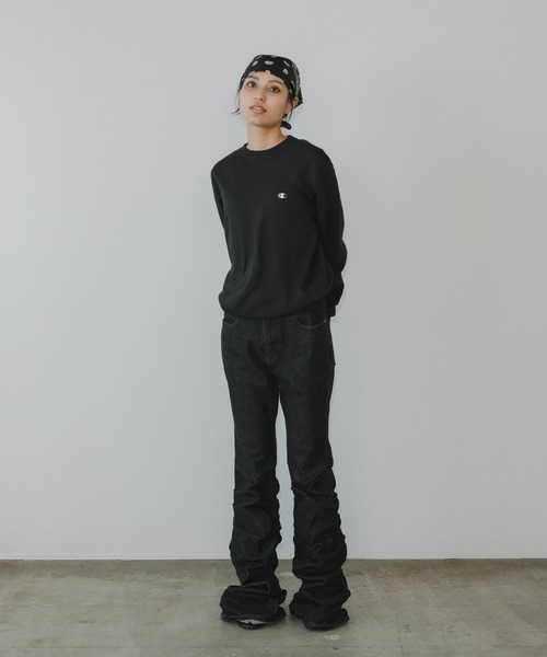 Champion（チャンピオン）の「Champion/チャンピオン CREW NECK SWEATSHIRT ワンポイントロゴ クルーネック スウェット トレーナー 2026秋冬 秋服（スウェット・メンズ・ブラック/ネイビー/グレー/ホワイト/カーキ/ブラウン/スカイブルー・S/M/L/XL）」の16枚目の写真
