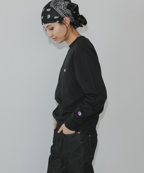 Champion（チャンピオン）の「Champion/チャンピオン CREW NECK SWEATSHIRT ワンポイントロゴ クルーネック スウェット トレーナー 2026秋冬 秋服（スウェット・メンズ・ブラック/ネイビー/グレー/ホワイト/カーキ/ブラウン/スカイブルー・S/M/L/XL）」の14枚目の写真