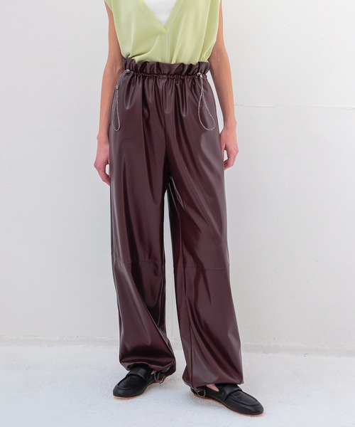 DRESSLAVE(ドレスレイブ)の「drawstring smooth leather like wide pants(ドローストリングスムースレザーライクワイドパンツ)(その他パンツ・レディース・グレー/ブラウン・38)」の2枚目の写真