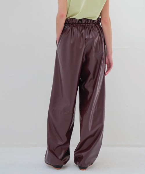 DRESSLAVE(ドレスレイブ)の「drawstring smooth leather like wide pants(ドローストリングスムースレザーライクワイドパンツ)(その他パンツ・レディース・グレー/ブラウン・38)」の4枚目の写真