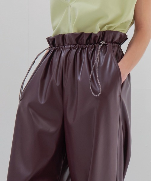 DRESSLAVE(ドレスレイブ)の「drawstring smooth leather like wide pants(ドローストリングスムースレザーライクワイドパンツ)(その他パンツ・レディース・グレー/ブラウン・38)」の5枚目の写真