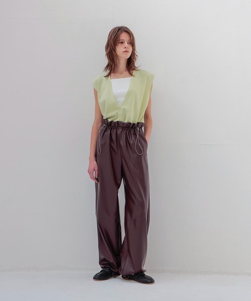 DRESSLAVE(ドレスレイブ)の「drawstring smooth leather like wide pants(ドローストリングスムースレザーライクワイドパンツ)(その他パンツ・レディース・グレー/ブラウン・38)」の8枚目の写真
