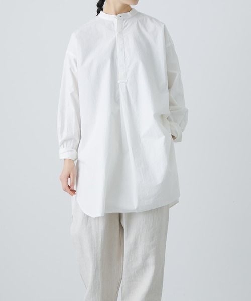 かぐれ　kagure 美品　コットンシルクシャツチュニック　バックタック かぐれ（カグレ）の「コットンシルクチュニックシャツ（シャツ