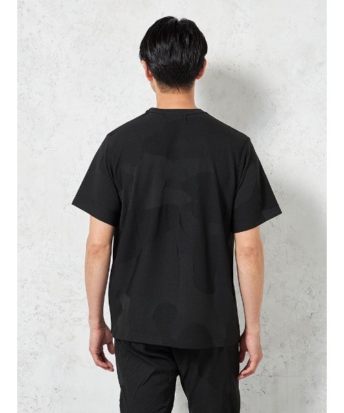 1PIU1UGUALE3 RELAX (ウノピゥウノウグァーレトレ リラックス)の「【1PIU1UGUALE3 RELAX】BIG CAMO JACQUARD Tシャツ (ウノ ピゥ ウノ ウグァーレ トレ)(Tシャツ/カットソー・メンズ・ホワイト/ブラック・L/M/LL)」の10枚目の写真