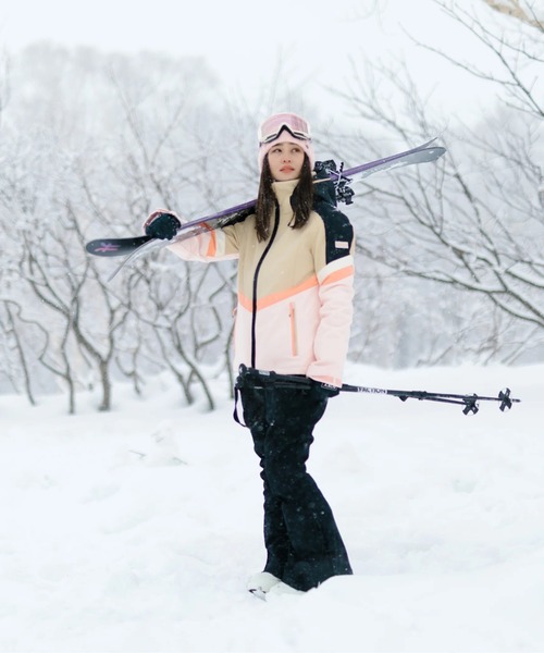 ROXY(ロキシー)の「PEAK CHIC SOFTSHELL /ロキシースキースノーボードジャケット(マウンテンパーカー・レディース・ベージュ・SMALL)」の3枚目の写真