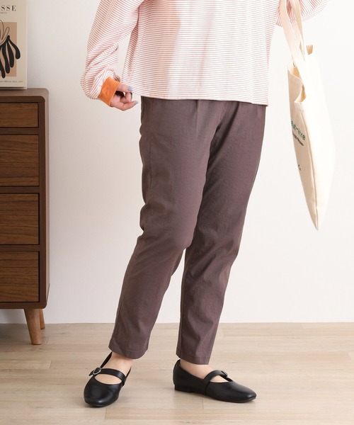 BRODIAEA(ブローディア)の「BRODIAEA 麻ストレッチテーパードパンツ(その他パンツ・レディース・ライム/ブラウン/モカ/ロイヤルブルー/ネイビー/カーキ/ブラック/オフホワイト・M-L)」の4枚目の写真