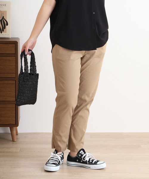 BRODIAEA(ブローディア)の「BRODIAEA 麻ストレッチテーパードパンツ(その他パンツ・レディース・ライム/ブラウン/モカ/ロイヤルブルー/ネイビー/カーキ/ブラック/オフホワイト・M-L)」の1枚目の写真