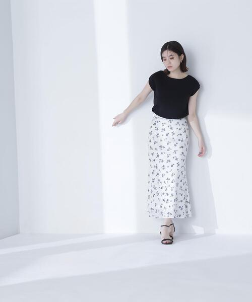NATURAL BEAUTY BASIC(ナチュラルビューティーベーシック)の「◇フラワープリントナロースカート(スカート・レディース・ホワイト系その他/ブラック系その他・MEDIUM/P/S)」の1枚目の写真