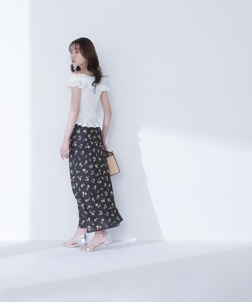 NATURAL BEAUTY BASIC(ナチュラルビューティーベーシック)の「◇フラワープリントナロースカート(スカート・レディース・ホワイト系その他/ブラック系その他・MEDIUM/P/S)」の4枚目の写真