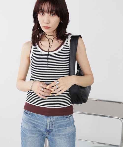 Auntie Rosa Holiday(アンティローザホリデー)の「バイカラーニットタンク(タンクトップ・レディース・ブラック/その他/グリーン/ボルドー・FREE)」の4枚目の写真