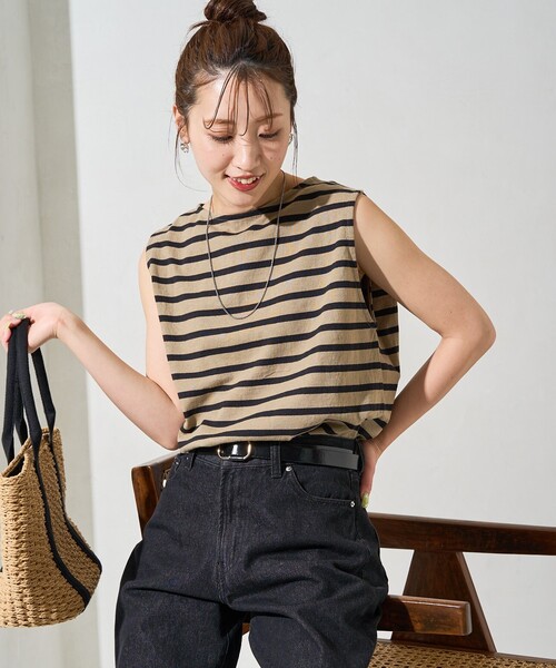 FREAK'S STORE(フリークスストア)の「限定展開 タックノースリーブボーダーTシャツ(Tシャツ/カットソー・レディース・オフホワイト/ブルー/ベージュ/イエロー/グリーン/その他13・フリ-)」の2枚目の写真