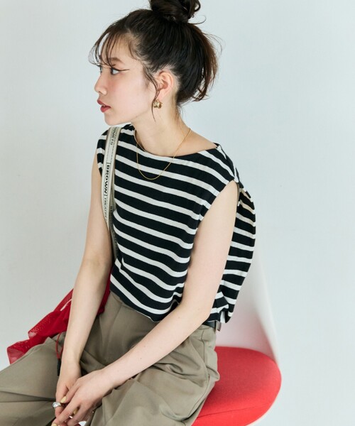 FREAK'S STORE(フリークスストア)の「限定展開 タックノースリーブボーダーTシャツ(Tシャツ/カットソー・レディース・オフホワイト/ブルー/ベージュ/イエロー/グリーン/その他13・フリ-)」の6枚目の写真