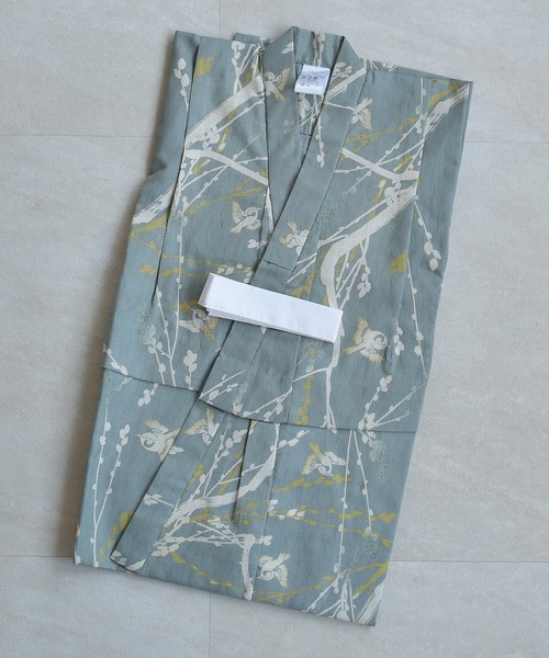 utatane(ウタタネ)の「キッズ浴衣3点セット ひよこ商店 浅葱鼠に飛び回る雀(浴衣・キッズ・ブルーグレー・100cm/110cm/120cm/130cm)」の2枚目の写真