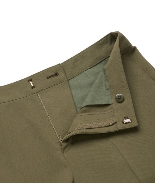 NEWYORKER(ニューヨーカー)の「【ストレッチ】マットクロス ハーフパンツ(その他パンツ・レディース・カーキ/ネイビー・9号/11号)」の8枚目の写真