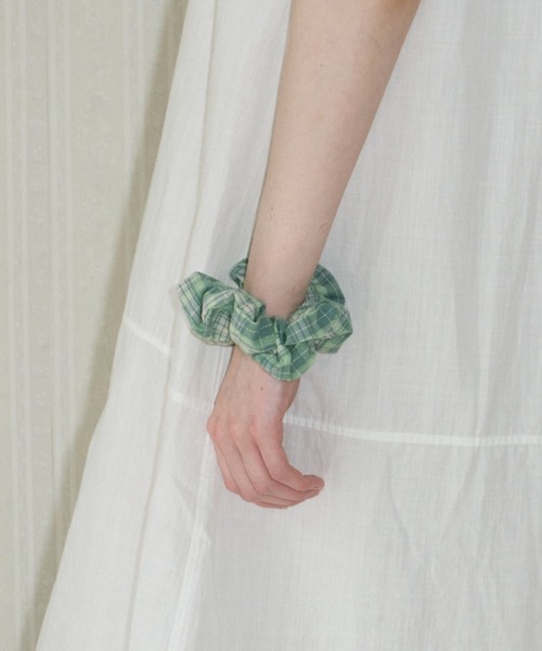 GIUNON(ジウノン)の「pale color check chouchou / ペールカラーチェックシュシュ(シュシュ・レディース・グリーン/ピンク/ブラウン・FREE)」の17枚目の写真