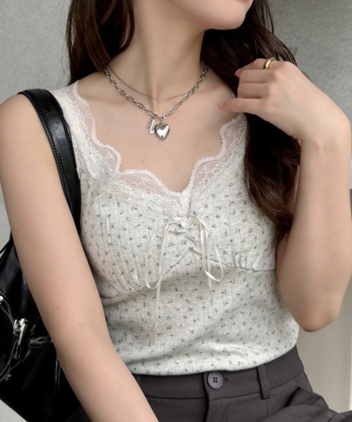 TREOVER（トレオーバー）の「上品でガーリーな印象に仕上げる花柄キャミソール（キャミソール・レディース・オートミール/アイボリー/オフホワイト・FREE）」の15枚目の写真
