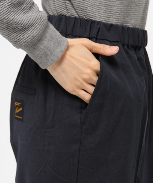 Kastane(カスタネ)の「イージーテーパードPT(その他パンツ・レディース・ベージュ/ネイビー/グレー/ライトベージュ・FREE)」の11枚目の写真