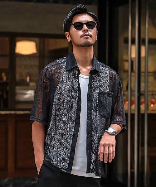 CavariA(キャバリア)の「『CavariA/キャバリア』レース半袖シャツ(シャツ/ブラウス・メンズ・ブラック系2/ブラック系1・L/M)」の2枚目の写真