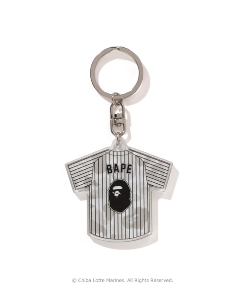 A BATHING APE（アベイシングエイプ）の「BAPE X CHIBA LOTTE MARINES - KEYCHAIN（キーホルダー・メンズ・グレー・FREE）」の2枚目の写真