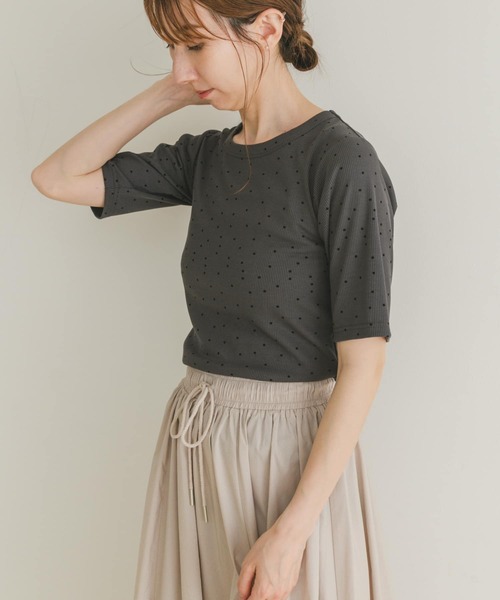 ITEMS URBANRESEARCH(アイテムズ アーバンリサーチ)の「5ブソデリブTシャツ(Tシャツ/カットソー・レディース・チャコールグレー/ブラック/ホワイト・FREE)」の6枚目の写真