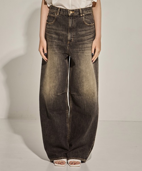 STUDIOUS（ステュディオス）の「【STUDIOUS/ステュディオス】Damaged Barrel Leg Jeans/ダメージバレルレッグジーンズ（デニムパンツ・レディース・ブラック/ダークインディゴブルー・1/3/2）」の5枚目の写真