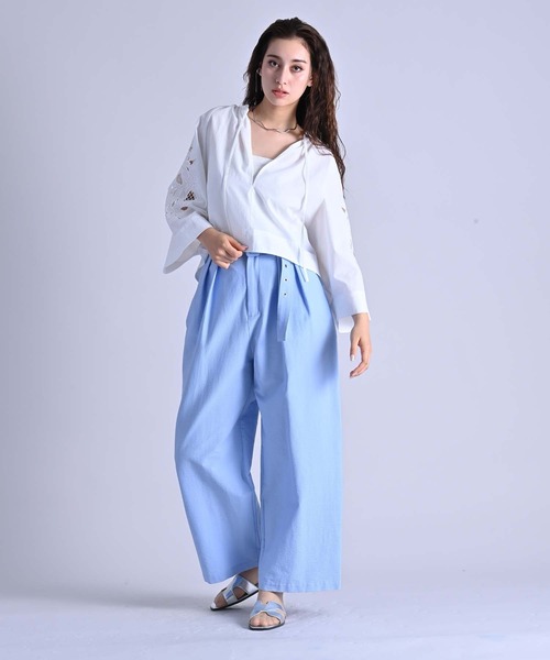 RAW FUDGE（ローファッジ）の「ベルト付２タックパンツ（その他パンツ・レディース・スミクロ/サックスブルー/オフホワイト・M）」の16枚目の写真