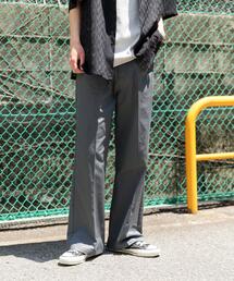 センタープレスフレアードトラウザー