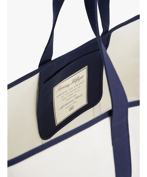 TOMMY HILFIGER(トミーヒルフィガー)の「サマートートバッグ(トートバッグ・メンズ・ベージュ/ネイビー・FREE)」の4枚目の写真