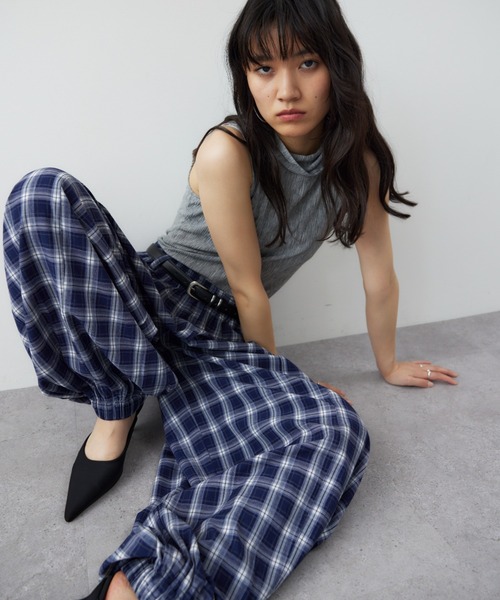 HANNE(アン)の「バルーンチェックパンツ(その他パンツ・レディース・ブラック/ネイビー・MEDIUM/SMALL)」の8枚目の写真