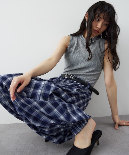 アミナ　バルーンパンツチェック柄 　　　カジュアルパンツ　［未使用に近い] チェック柄 ワイドパンツ レディース オフィスカジュアル[品番
