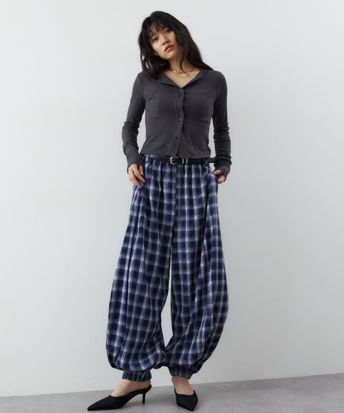 HANNE(アン)の「バルーンチェックパンツ(その他パンツ・レディース・ブラック/ネイビー・MEDIUM/SMALL)」の14枚目の写真