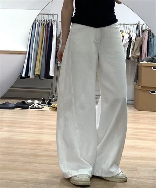 Dream garden(ドリームガーデン)の「ゆったりサイズ切替ワイドデニムパンツ(デニムパンツ・レディース・オフホワイト・S/L/XL/XS/3XL/4XL/2XL/M)」の6枚目の写真