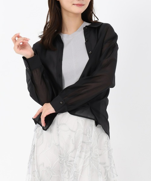 MISCH MASCH(ミッシュマッシュ)の「バックリボンシアーシャツ(シャツ/ブラウス・レディース・ベージュ/ピンク/ブラック・フリ-)」の2枚目の写真