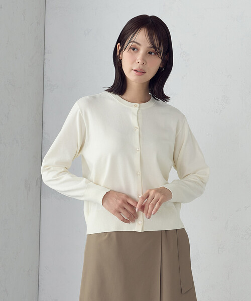 COMME CA ISM（コムサイズム）の「【マシンウォッシャブル】ベーシック クルーネックカーディガン（カーディガン/ボレロ・レディース・ブラック/ホワイト/グリーン/チャコール・MEDIUM/LARGE）」の6枚目の写真