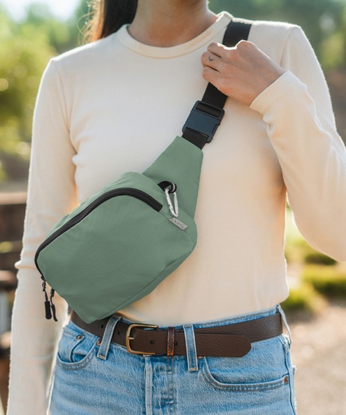 ChicoBag(チコバッグ)の「ChicoBag/チコバッグ Belt Bag rePETe + Refine(ボディバッグ/ウエストポーチ・レディース・ブラック/B/A・FREE)」の6枚目の写真