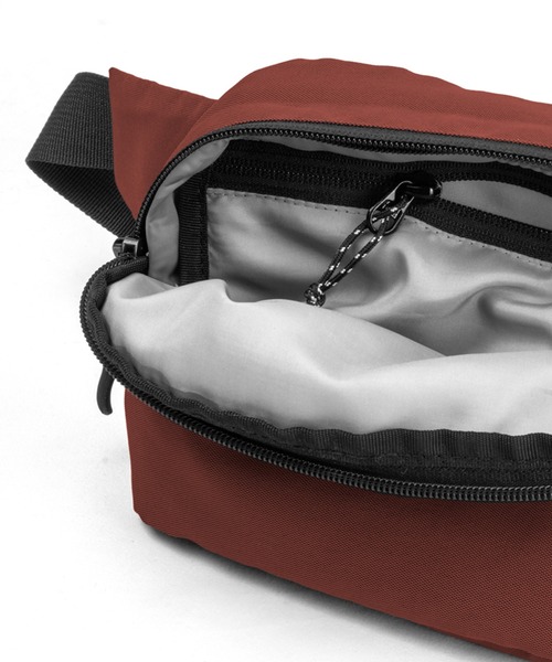 ChicoBag(チコバッグ)の「ChicoBag/チコバッグ Belt Bag rePETe + Refine(ボディバッグ/ウエストポーチ・レディース・ブラック/B/A・FREE)」の5枚目の写真