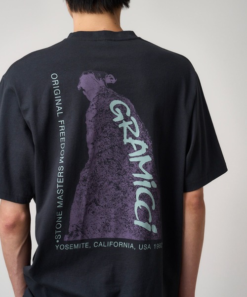 Gramicci（グラミチ）の「STONEMASTERS TEE｜ストーンマスターズTシャツ UNISEX（Tシャツ/カットソー・メンズ・ブラック系その他/オレンジ/ホワイト・M/L/XL/XXL/S）」の2枚目の写真