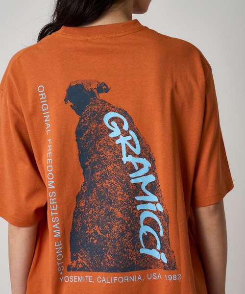 Gramicci（グラミチ）の「STONEMASTERS TEE｜ストーンマスターズTシャツ UNISEX（Tシャツ/カットソー・メンズ・ブラック系その他/オレンジ/ホワイト・M/L/XL/XXL/S）」の3枚目の写真