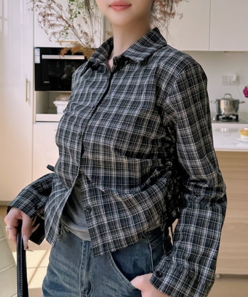 Ada.（エイダ）の「チェック柄 サイドシャーリング リボン ショートシャツ（シャツ/ブラウス・レディース・ブラック/レッド/ブラウン・FREE）」の5枚目の写真