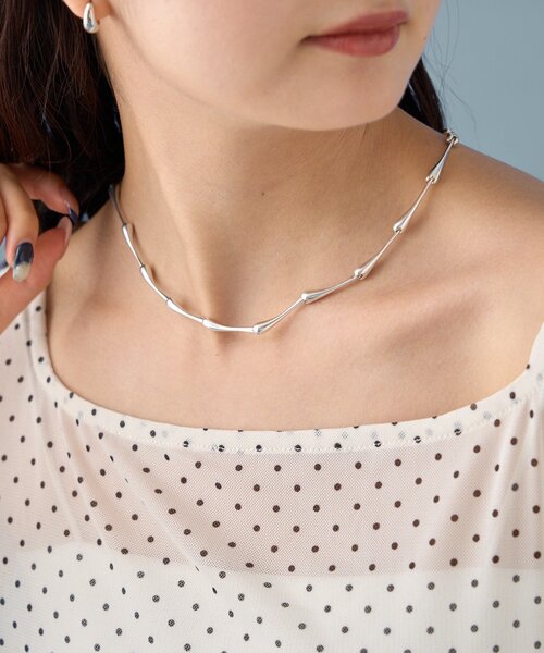 mystic(ミスティック)の「Lara New Boneネックレス(ネックレス・レディース・シルバー・ONE SIZE)」の5枚目の写真