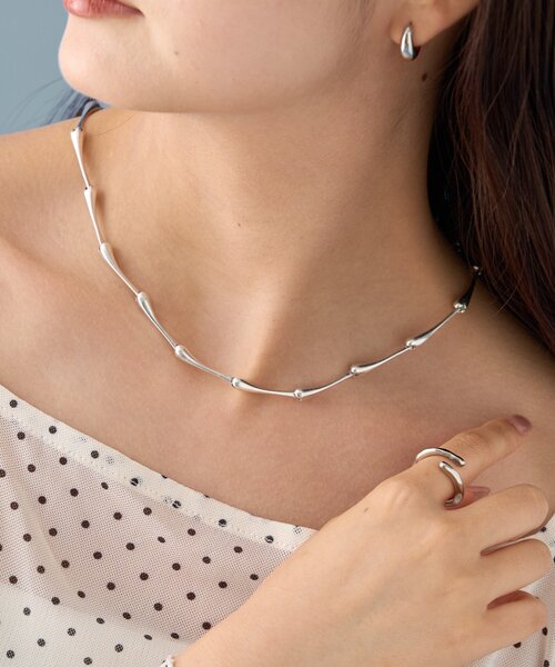 mystic(ミスティック)の「Lara New Boneネックレス(ネックレス・レディース・シルバー・ONE SIZE)」の6枚目の写真