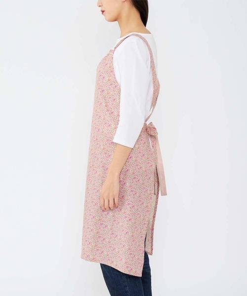 NAIGAI（ナイガイ）の「LICIE MADE WITH LIBERTY FABRIC Katie and Millie 綿100% 40ブロード 後結び ロングエプロン 70554012（エプロン・レディース・グリーン/ピンク/ネイビー・FREE）」の11枚目の写真