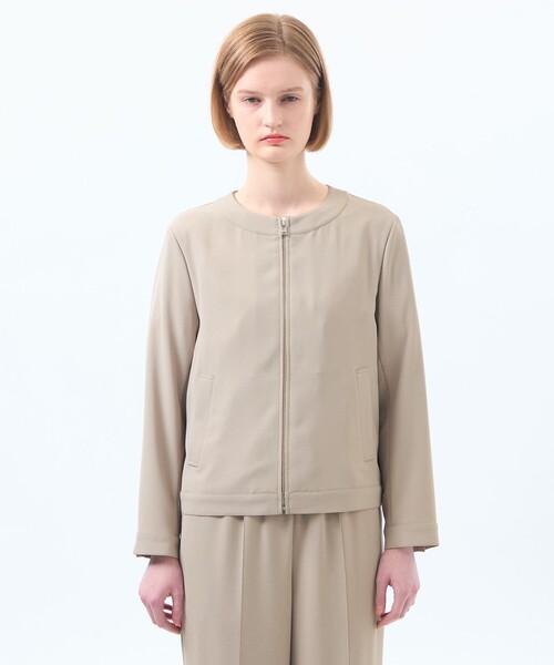 MACKINTOSH PHILOSOPHY（ﾏｯｷﾝﾄｯｼｭ ﾌｨﾛｿﾌｨｰ）の「バックサテンノーカラージップジャケット（ノーカラージャケット・レディース・ベージュ/ダークネイビー・34/38/36）」の5枚目の写真