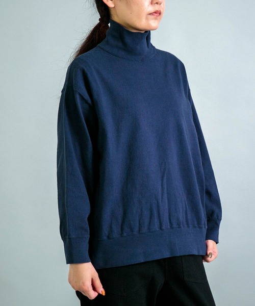OMNIGOD（オムニゴッド）の「[OMNIGOD womens / オムニゴッド] 8/天竺 ハイネックマニッシュトレーナー（スウェット・レディース・アッシュグレー/アイボリー/ブラック/ネイビー・FREE）」の12枚目の写真